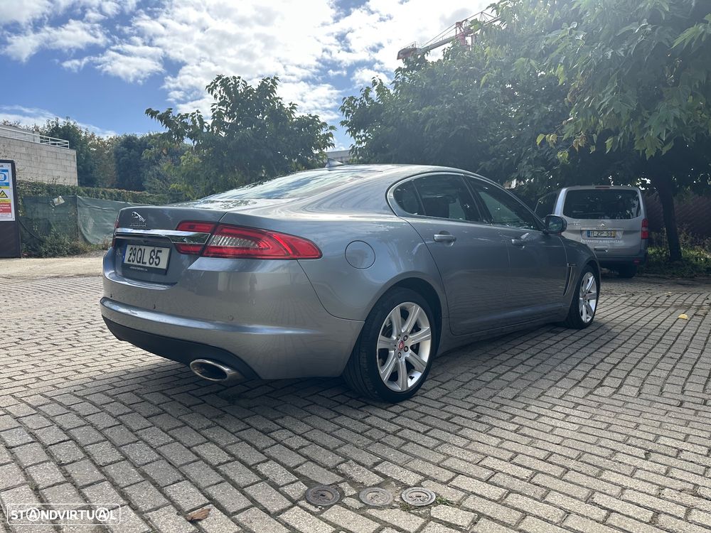 Jaguar XF 2.2 D Premium Luxury - 6