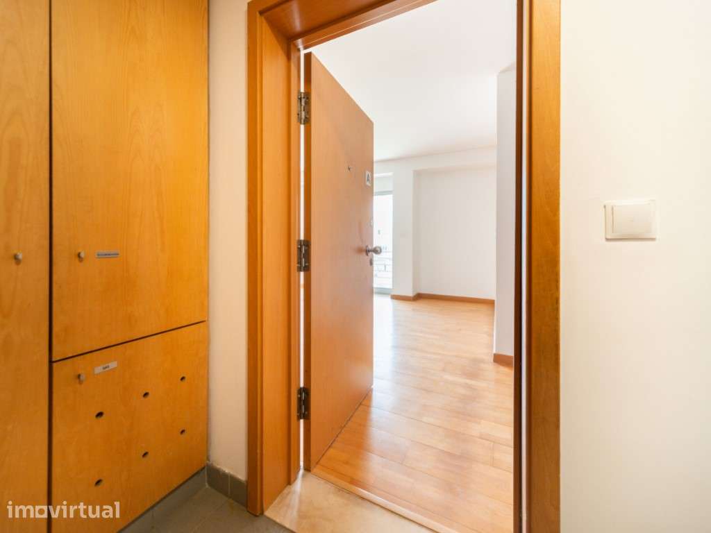 Apartamento T6 junto á loja do Cidadão, Cacém - Grande imagem: 3/26
