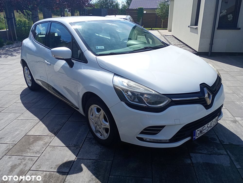 Renault Clio 1.2 16V Alize - 9