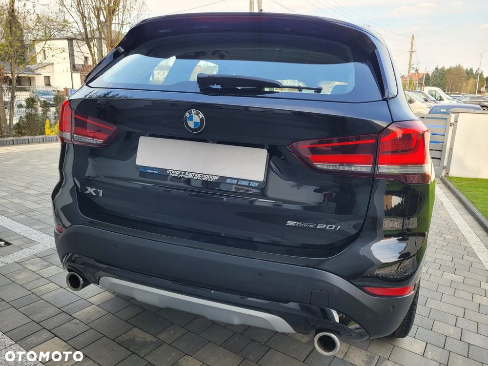 BMW X1 sDrive20i Sport Line - 7