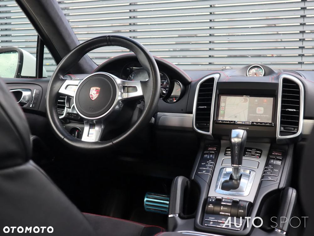 Porsche Cayenne GTS - 23