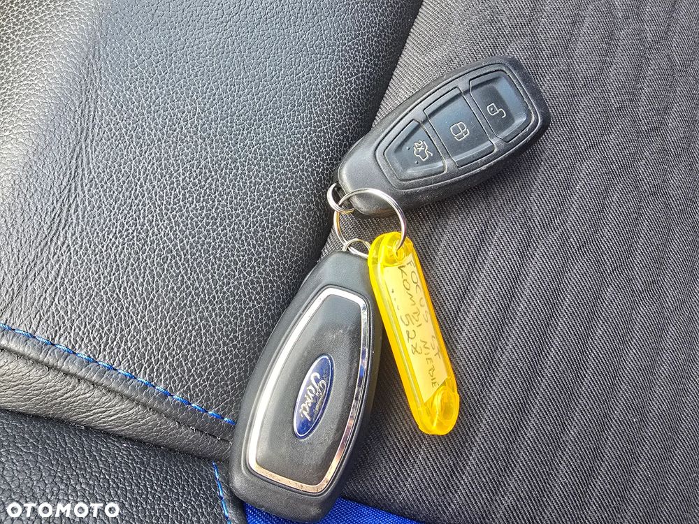 Ford Focus - 23
