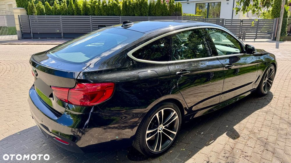 BMW 3GT 330i xDrive M Sport - 5
