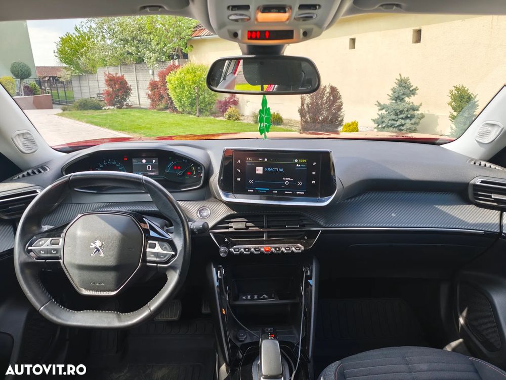 Peugeot 2008 50 kWh Allure - 8