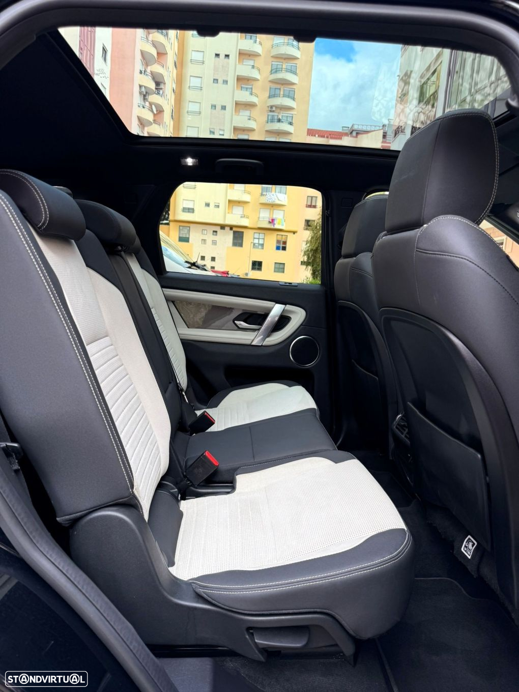 Land Rover Discovery Sport 2.0 eD4 R-Dynamic S - 26