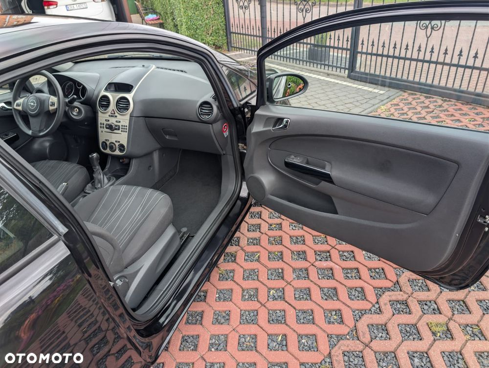 Opel Corsa 1.2 16V - 17