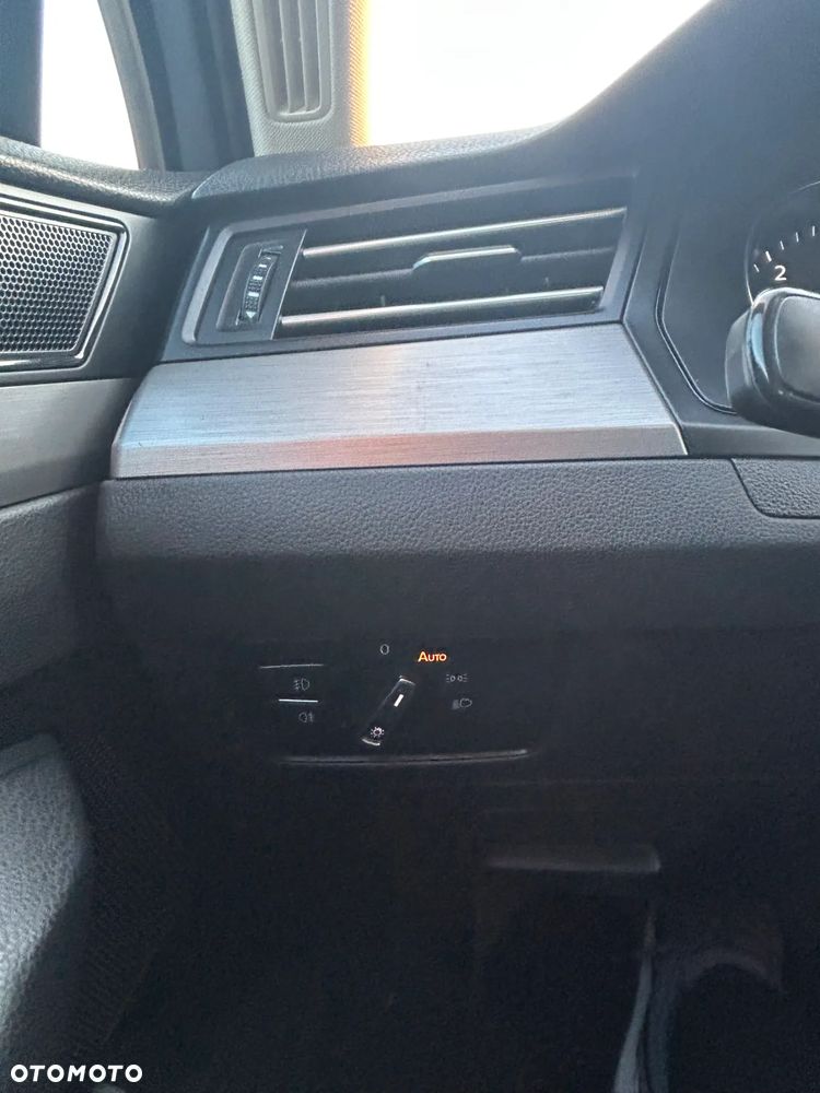 Volkswagen Passat 2.0 TDI BMT Highline DSG - 27