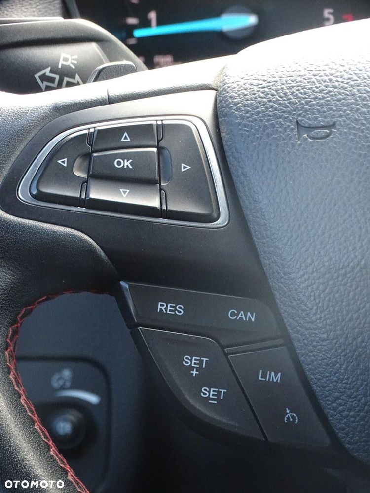 Ford Kuga - 23