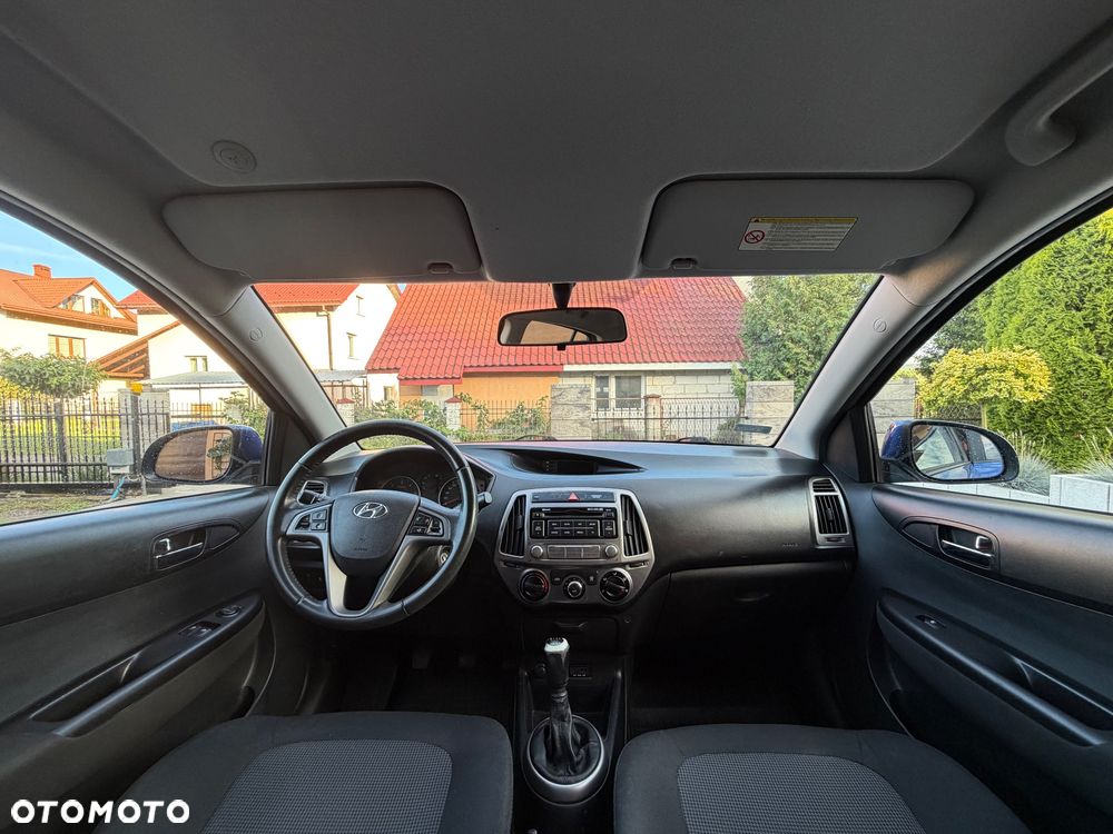Hyundai i20 1.1 CRDi Trend - 16