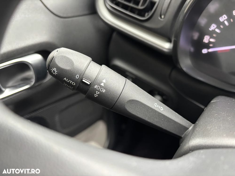 Citroën C3 Pure Tech 82 FEEL - 22