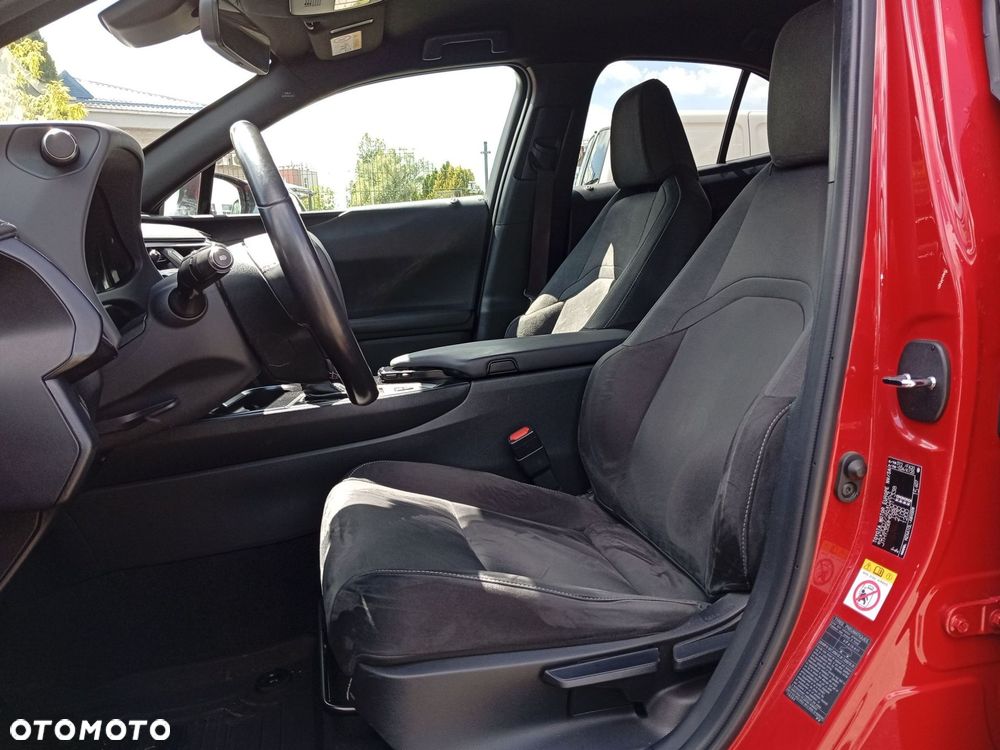 Lexus UX - 17