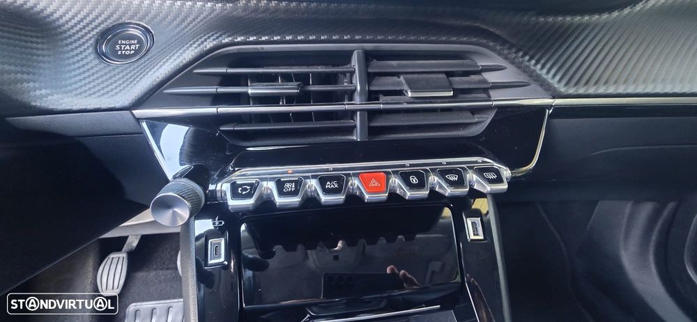 Peugeot 2008 1.5 BlueHDi Allure Pack - 27