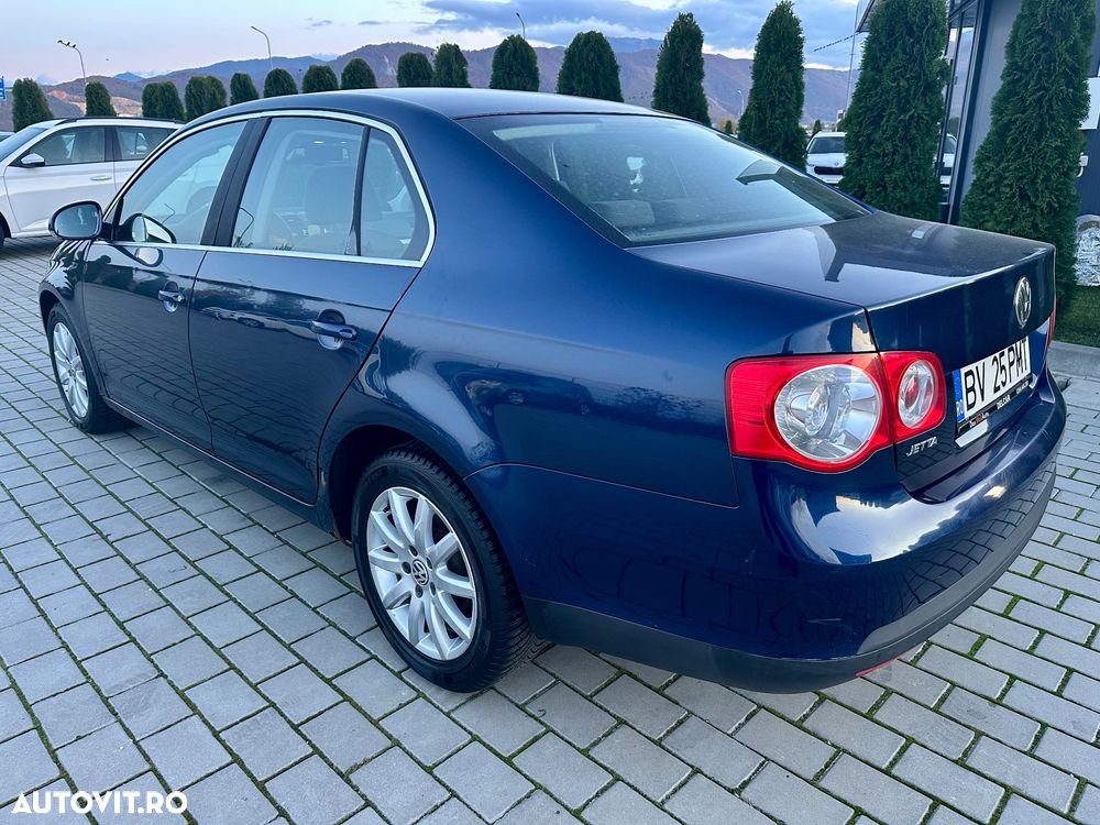 Volkswagen Jetta 1.9 TDI Comfortline - 4