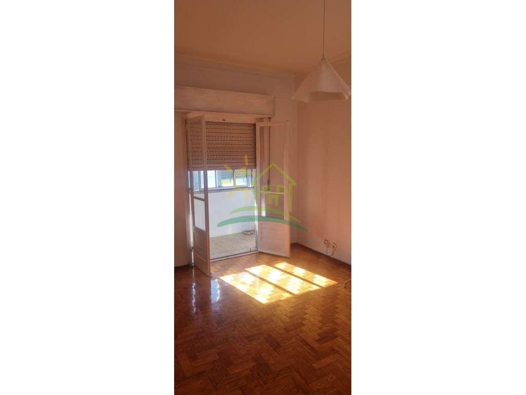 Apartamento T1 em Arrendamento - Olival Basto, Lisboa - Grande imagem: 4/42