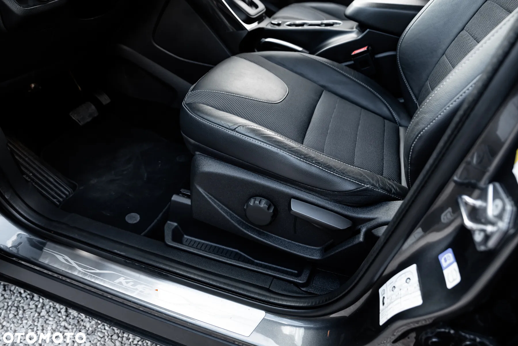 Ford Kuga - 17