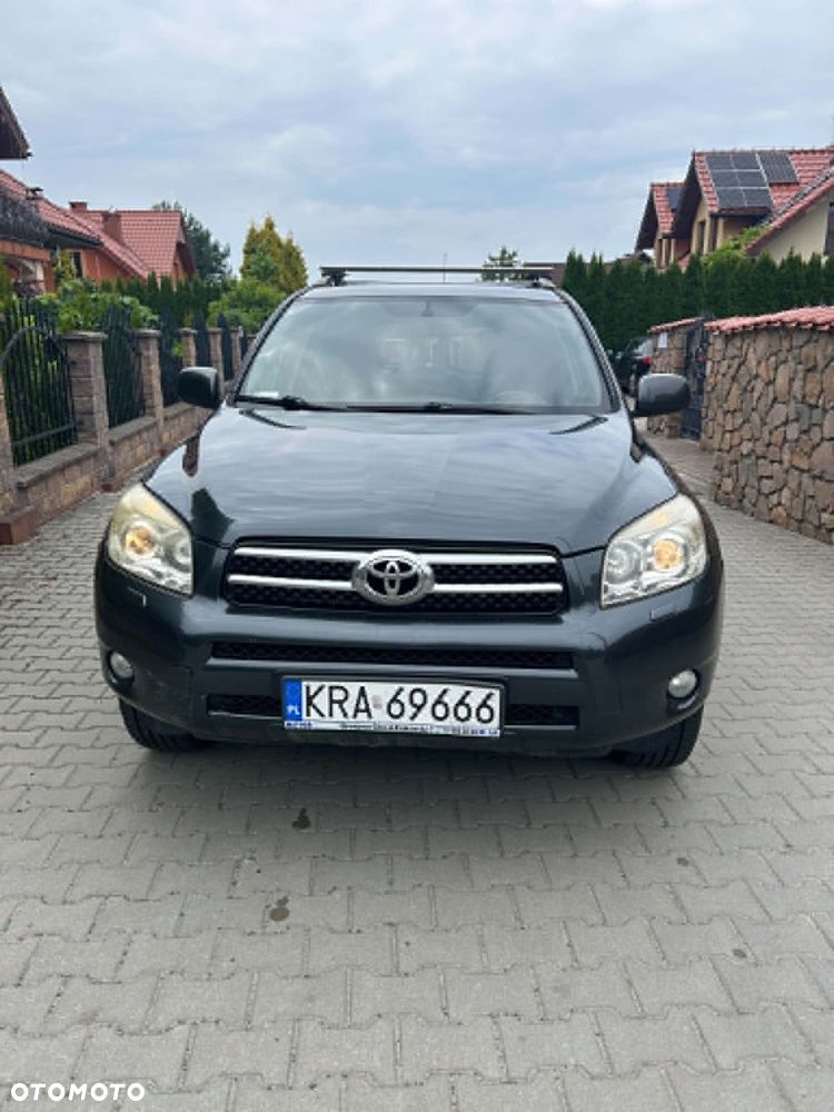 Toyota RAV4 2.2 D-4D Luna - 1