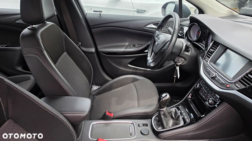 Opel Astra 1.4 Turbo Innovation - 9