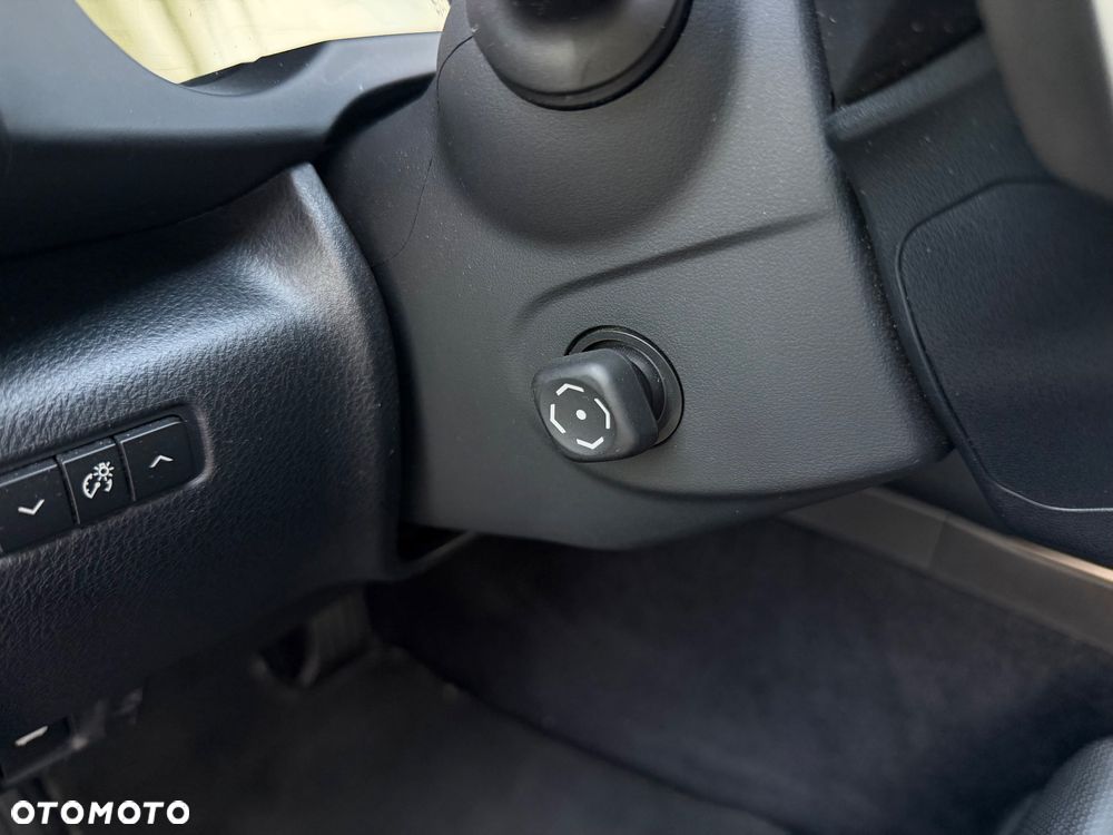 Lexus IS 300h Prestige - 14