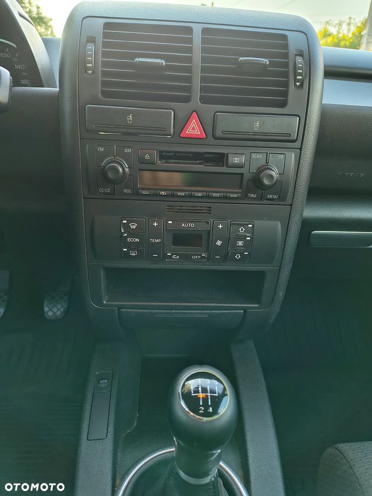 Audi A2 1.4 - 12