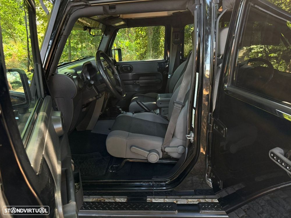 Jeep Wrangler - 14