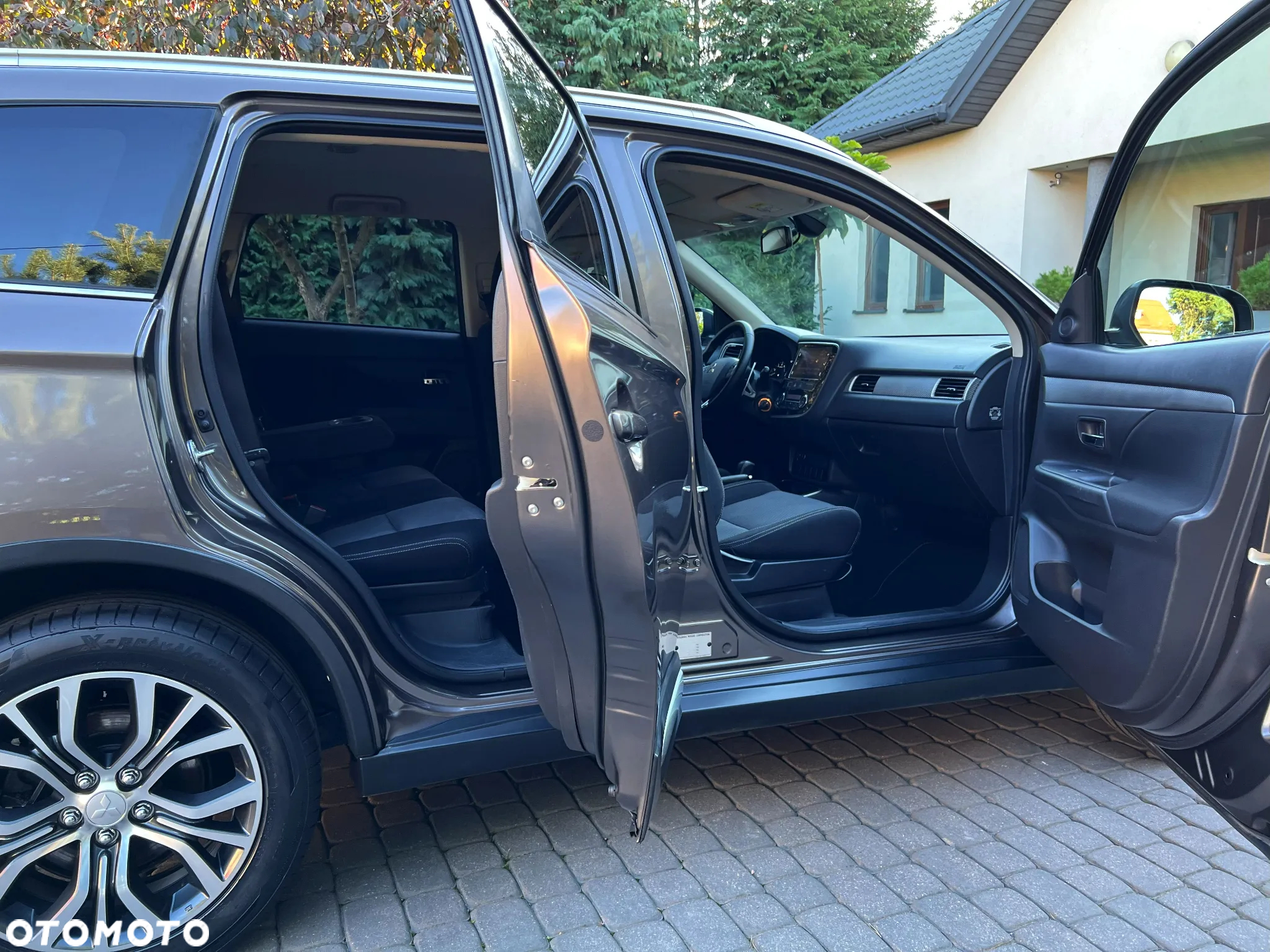 Mitsubishi Outlander 2.0 2WD CVT Edition 100 - 4