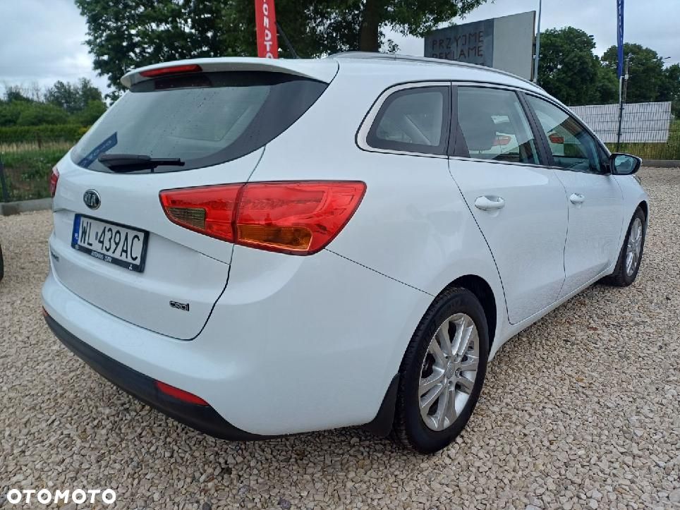 Kia Ceed 1.6 CRDi 128 Dream-Team Edition - 15