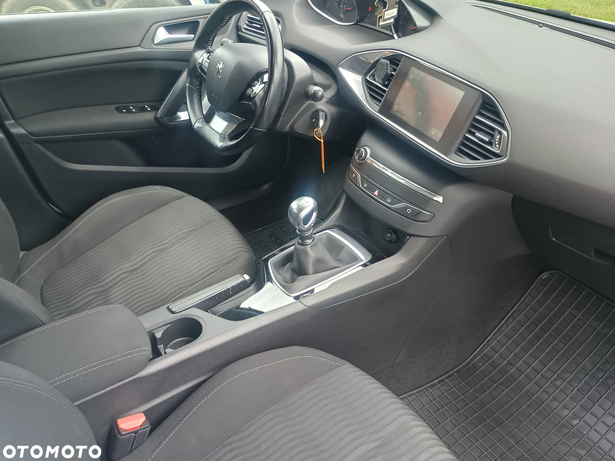 Peugeot 308 SW BlueHDi 120 Stop & Start Business-Line - 24