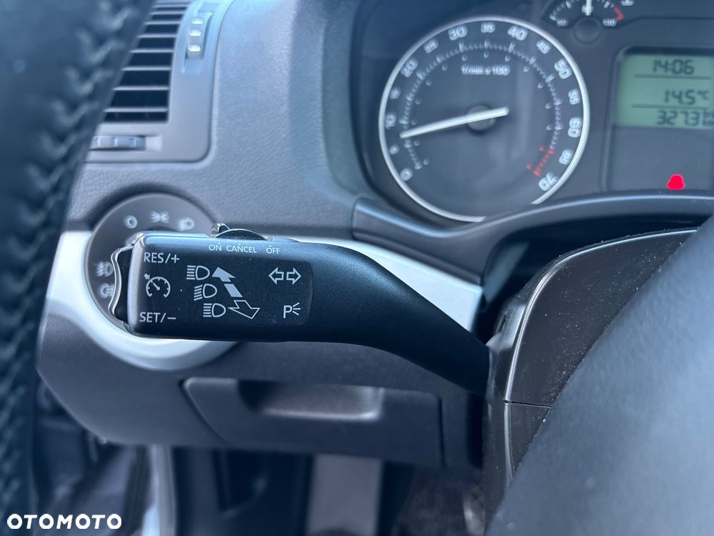 Skoda Octavia 1.6 Ambiente - 18