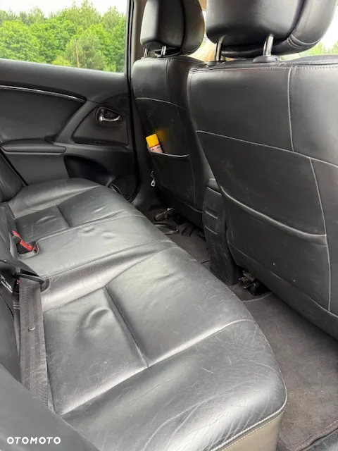 Toyota Avensis 2.2 D-4D Premium - 5