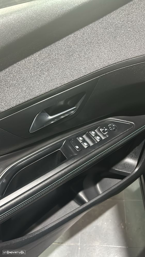 Peugeot 5008 BlueHDI 130 EAT8 Allure - 8