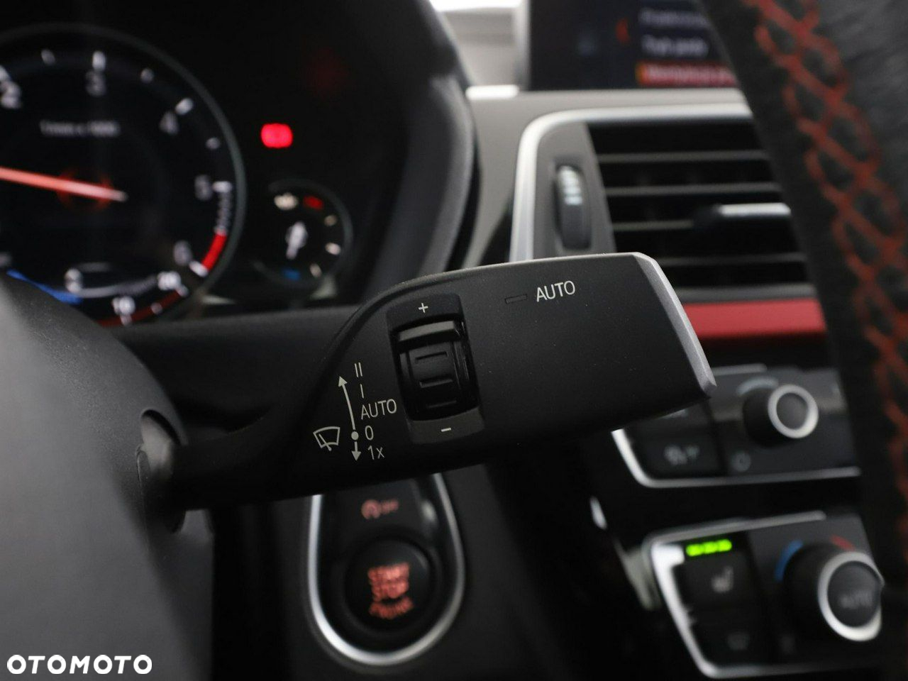 BMW Seria 3 320d Sport Line - 32