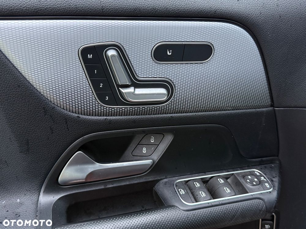 Mercedes-Benz GLA 250 - 8