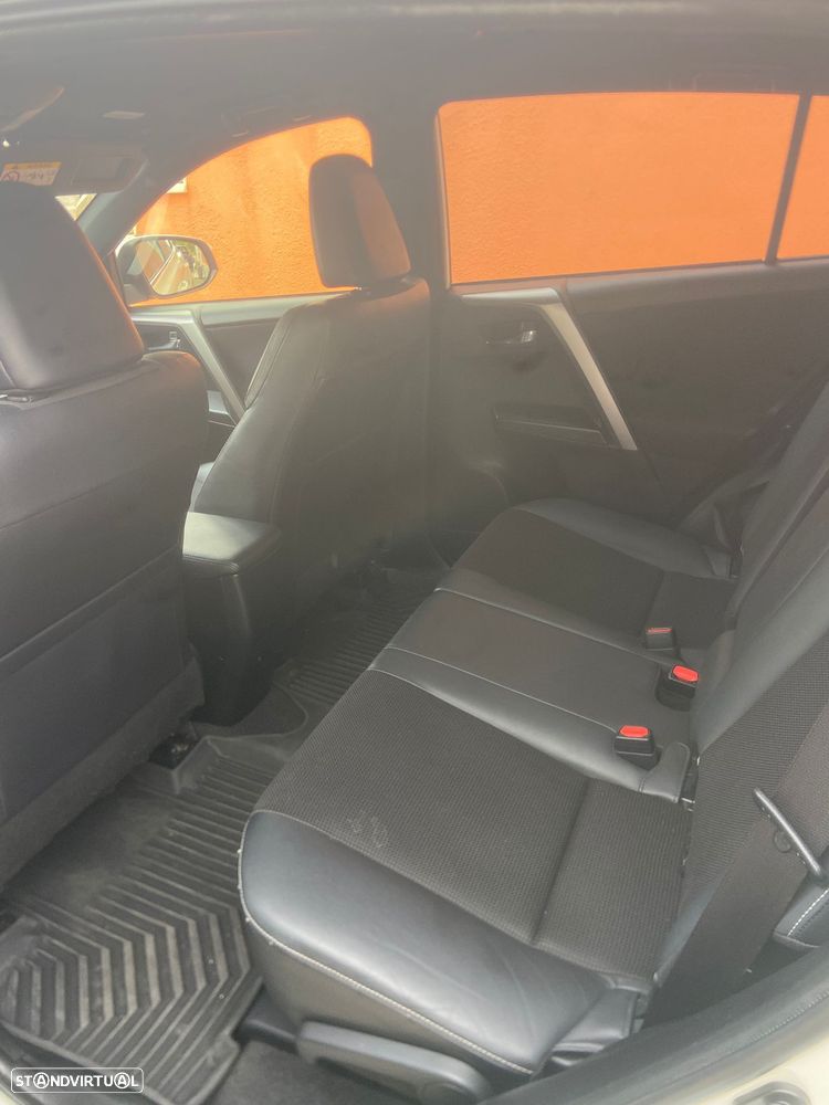 Toyota RAV4 2.0 D-4D Comfort - 3