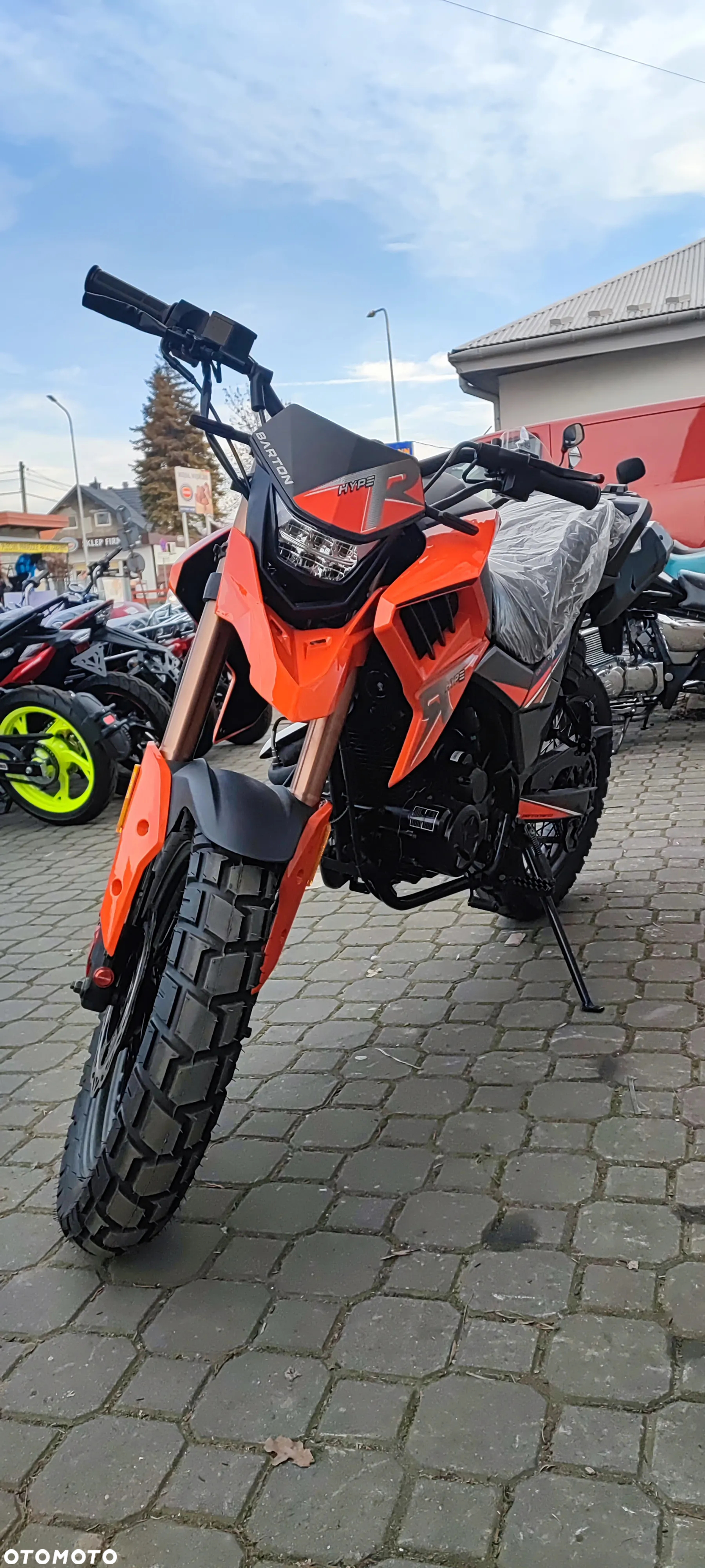 Barton Hyper