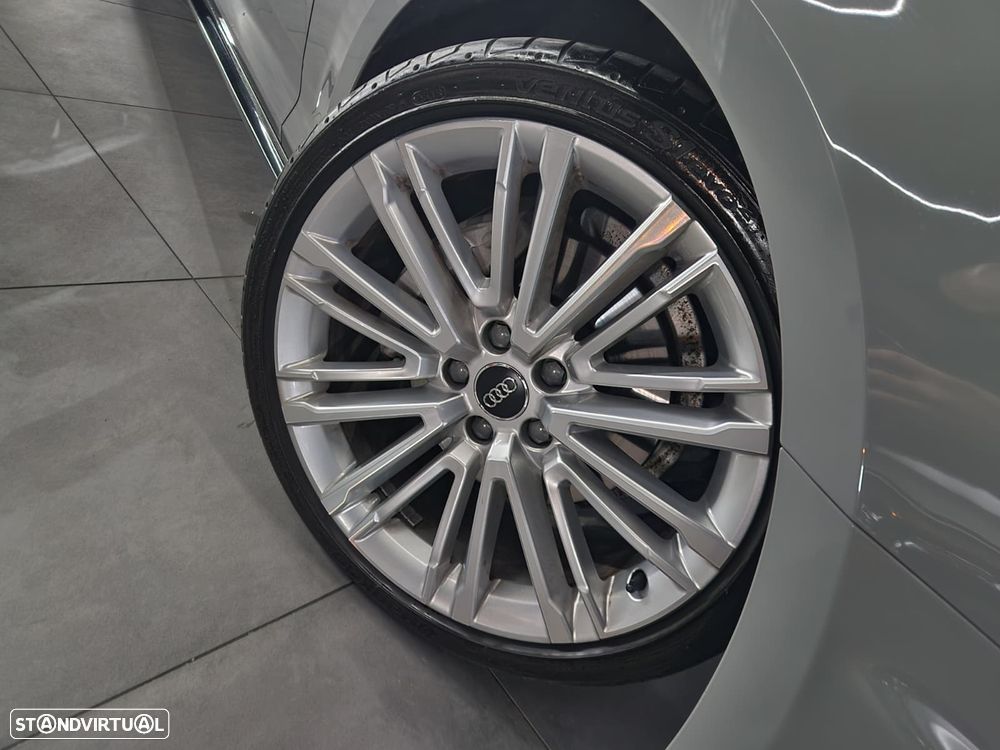 Audi A4 Avant 40 TDI S tronic S line - 5