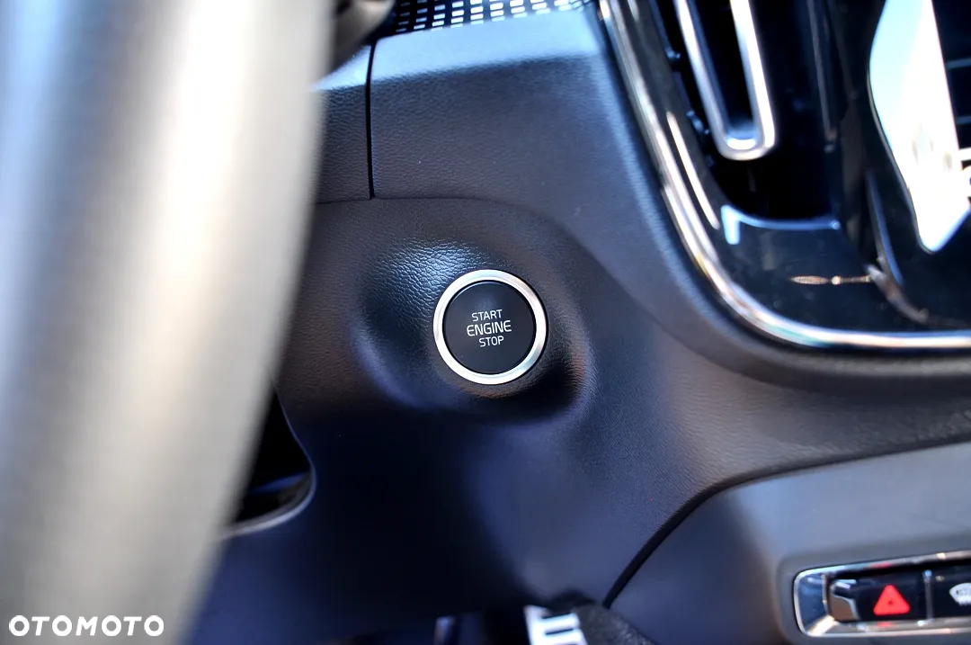 Volvo XC 40 - 24