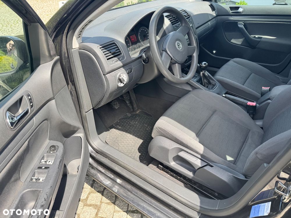 Volkswagen Golf - 23