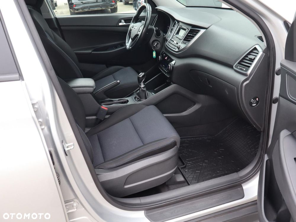 Hyundai Tucson 2.0 CRDI BlueDrive Comfort 2WD - 6