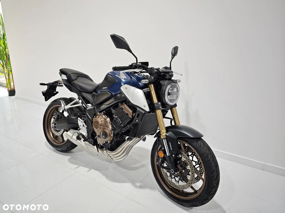 Honda CB - 2