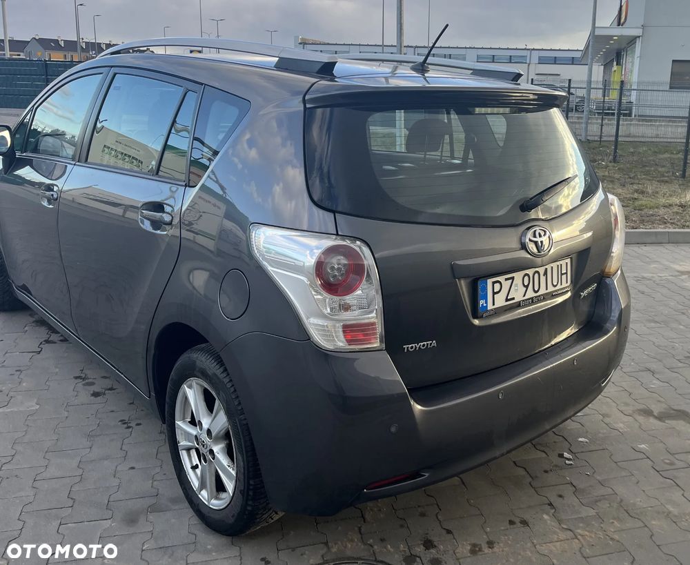 Toyota Verso 1.8 Sol 7os - 5