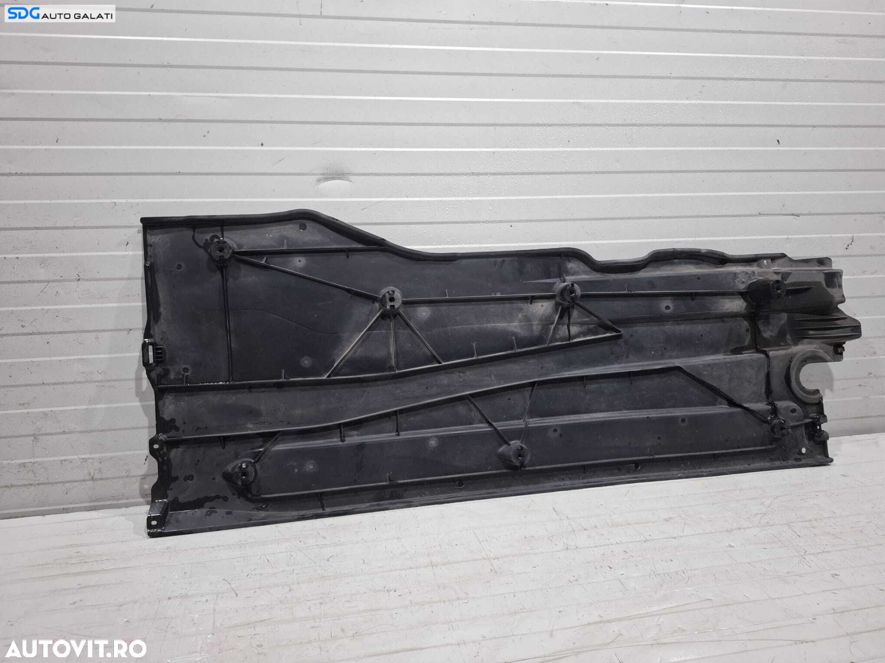 Scut Lateral Dreapta Protectie Caroserie Podea Prag Volkswagen Passat B8 Sedan Berlina Limuzina 2014 - 2023 Cod 3Q0825202F [L3946] - 2