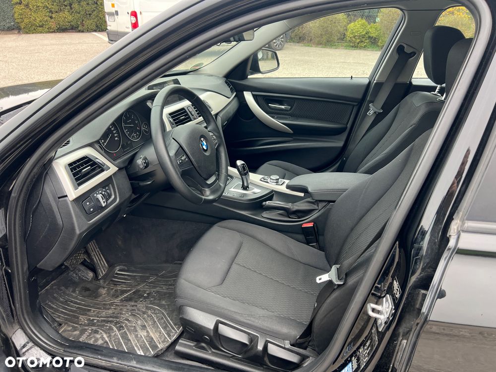 BMW Seria 3 316d - 37