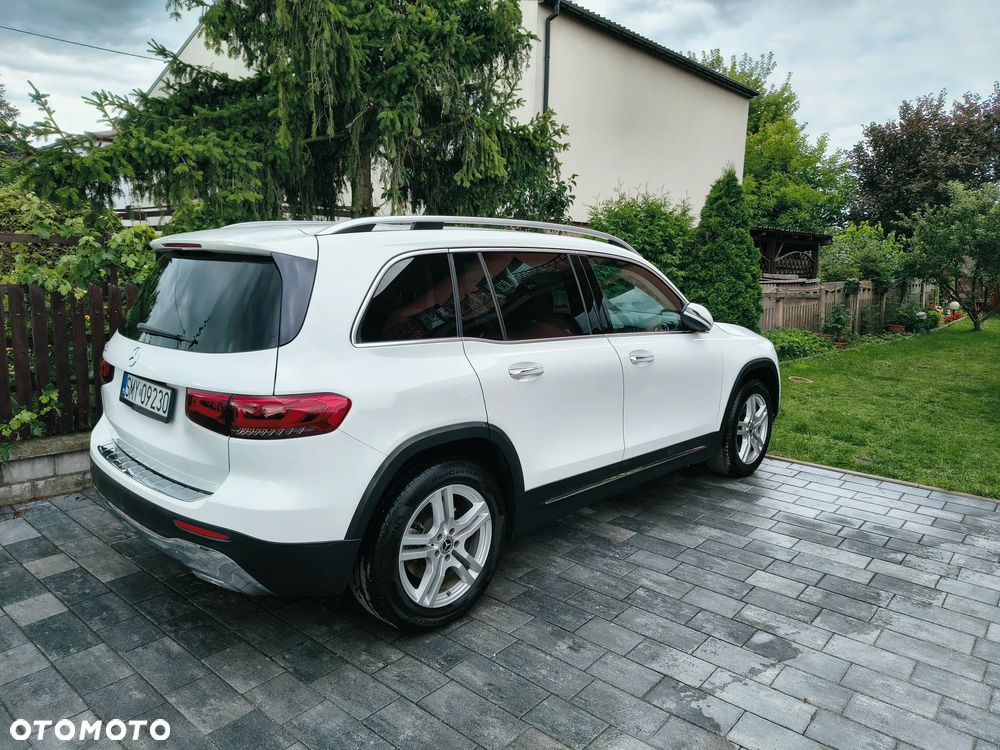 Mercedes-Benz GLB 250 8G-DCT - 2