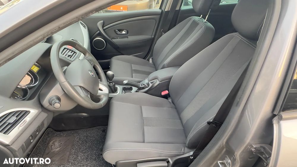 Renault Megane TCe 130 Dynamique - 21