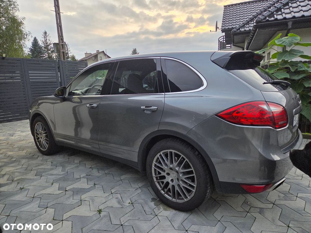 Porsche Cayenne - 5