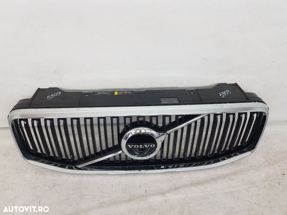 Grila radiator Volvo XC60 dupa 2017 - 5