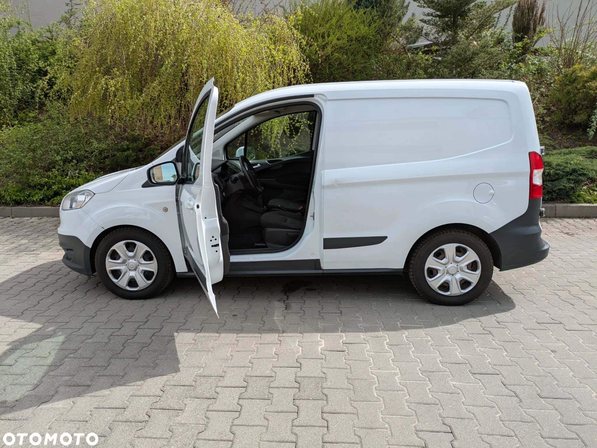 Ford Transit Courier - 4