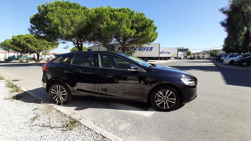 Volvo V40 2.0 D3 Momentum - 15