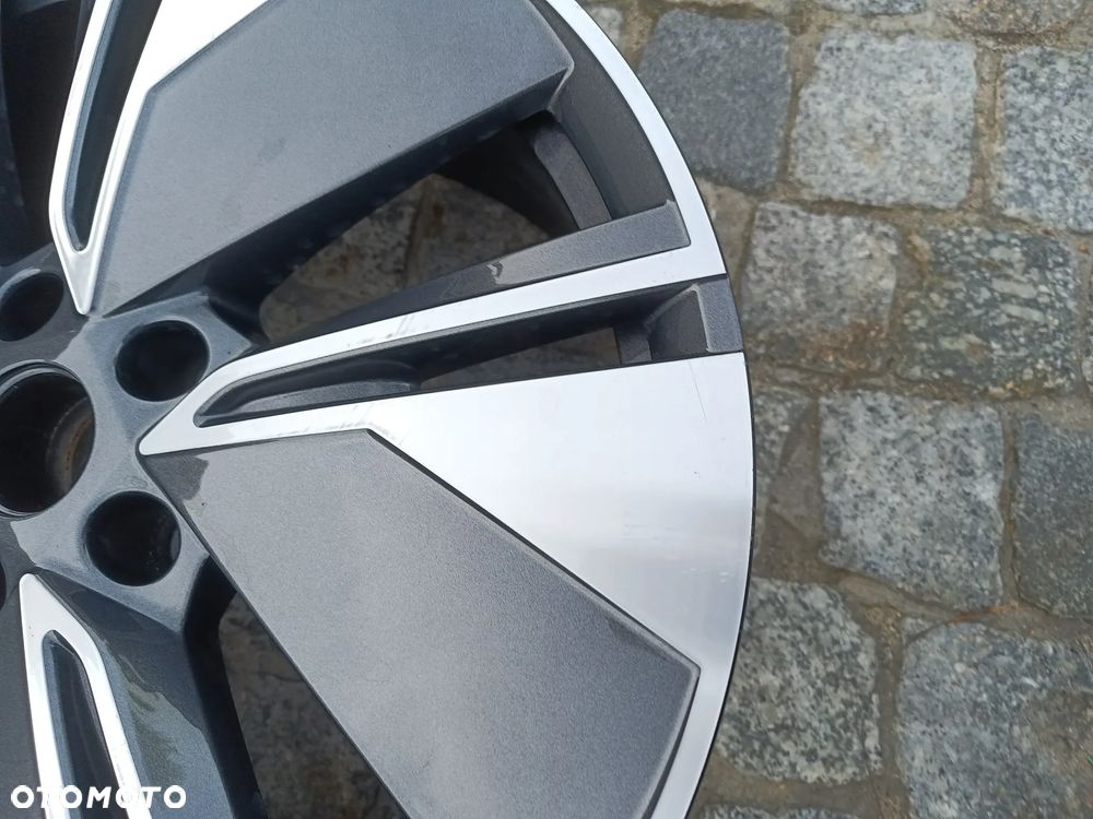 Felga aluminiowa 19 Skoda Enyaq 8Jx19 H2 ET45 5LA601025 - 8
