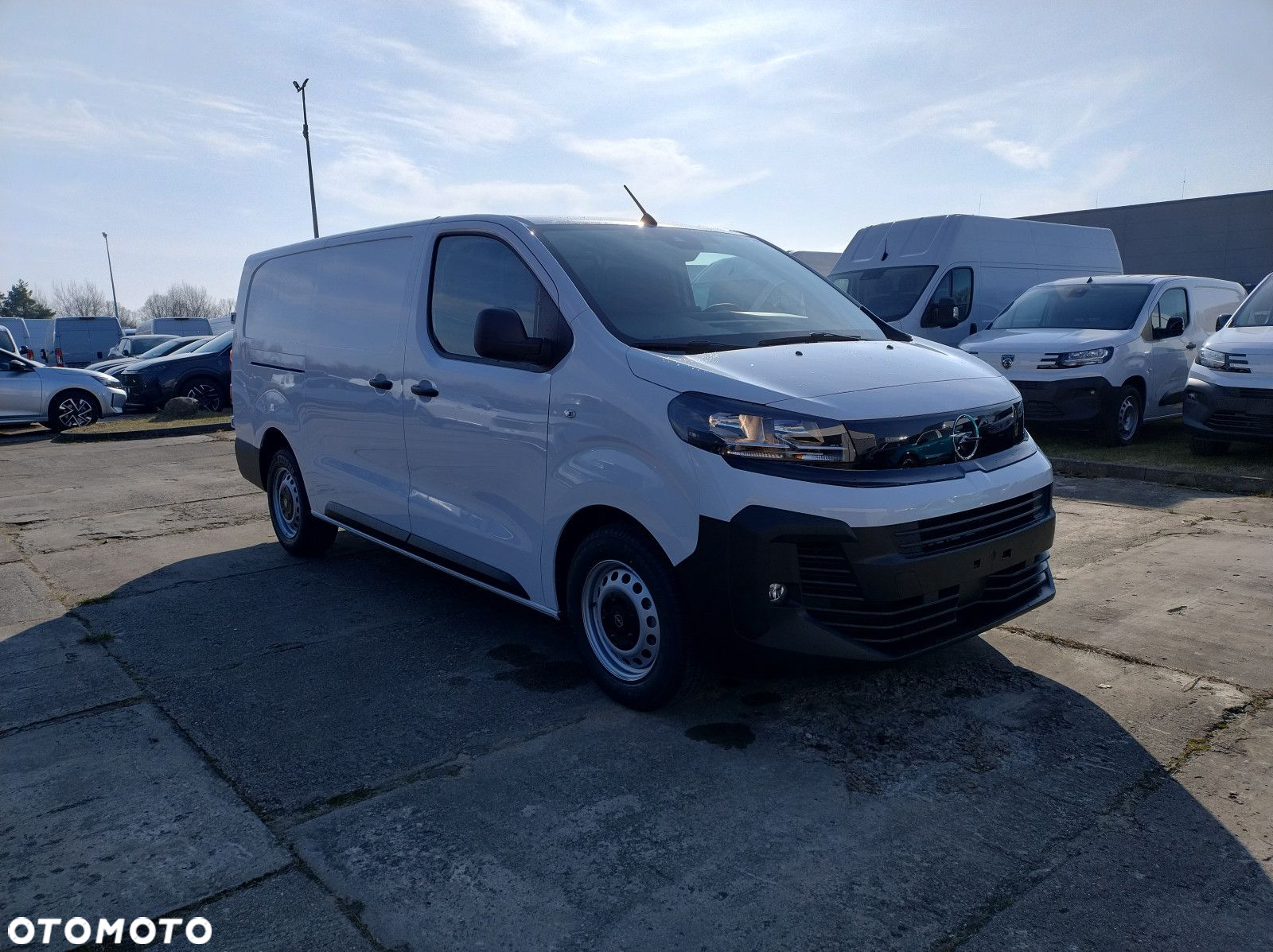 Opel vivaro Nowy Vivaro Furgon Extra Long 2.0d 177 KM S&S EAT8 - 14